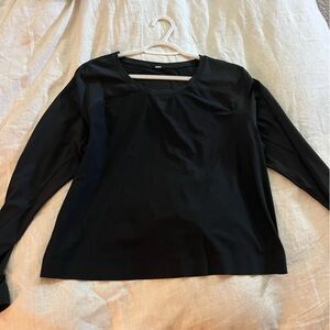 Black Lululemon athletic material crop top